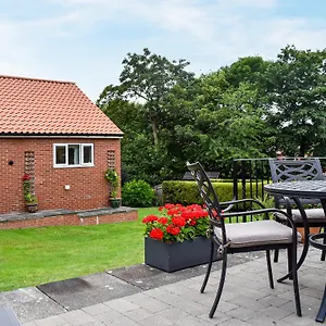  Holiday home Downdinner Hill